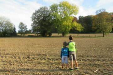 Jeunes Bousvalien dans les champs