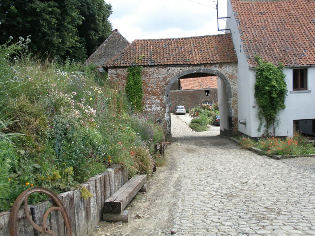 Porche de l'entrée de la ferme Vermeiren (ancienne ferme Theys) à Bousval