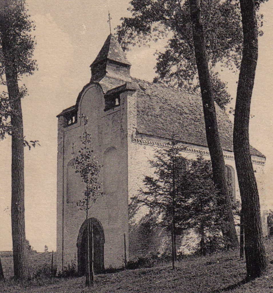 La chapelle Arichot (1930) a été construite en 1750
