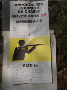 Affiche jaune : annonce des journées de chasse