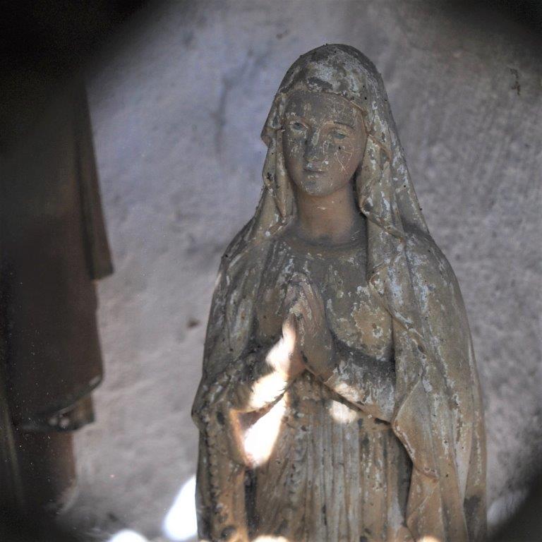Chapelle Notre-Dame Auxiliatrice : statue de la Sainte Vierge