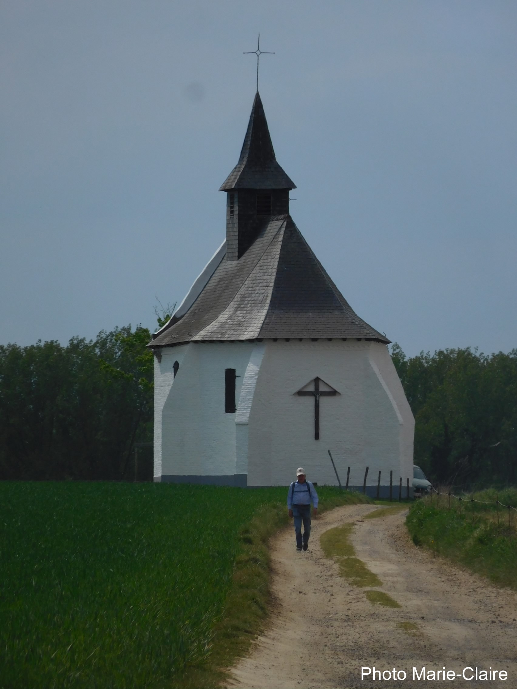 Vue arrière de la chapelle du Try-au-Chêne (2016)