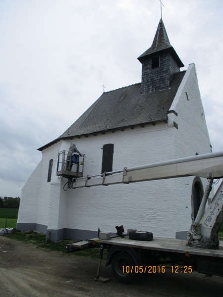 Mise en couleur de la chapelle du Try-au-Chêne mai 2016