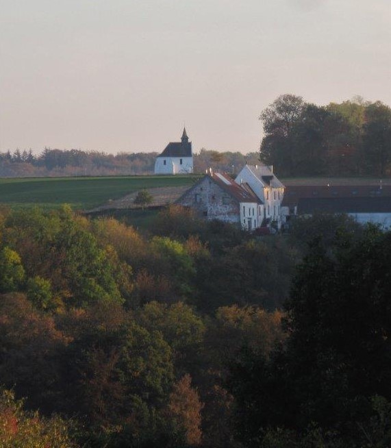 Panorama de la chapelle du Try-au-Chêne et la ferme Baillerie (2018)
