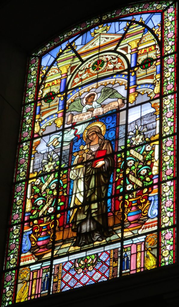 Ancien vitrail de l'église de Bousval représentant Ste Julienne