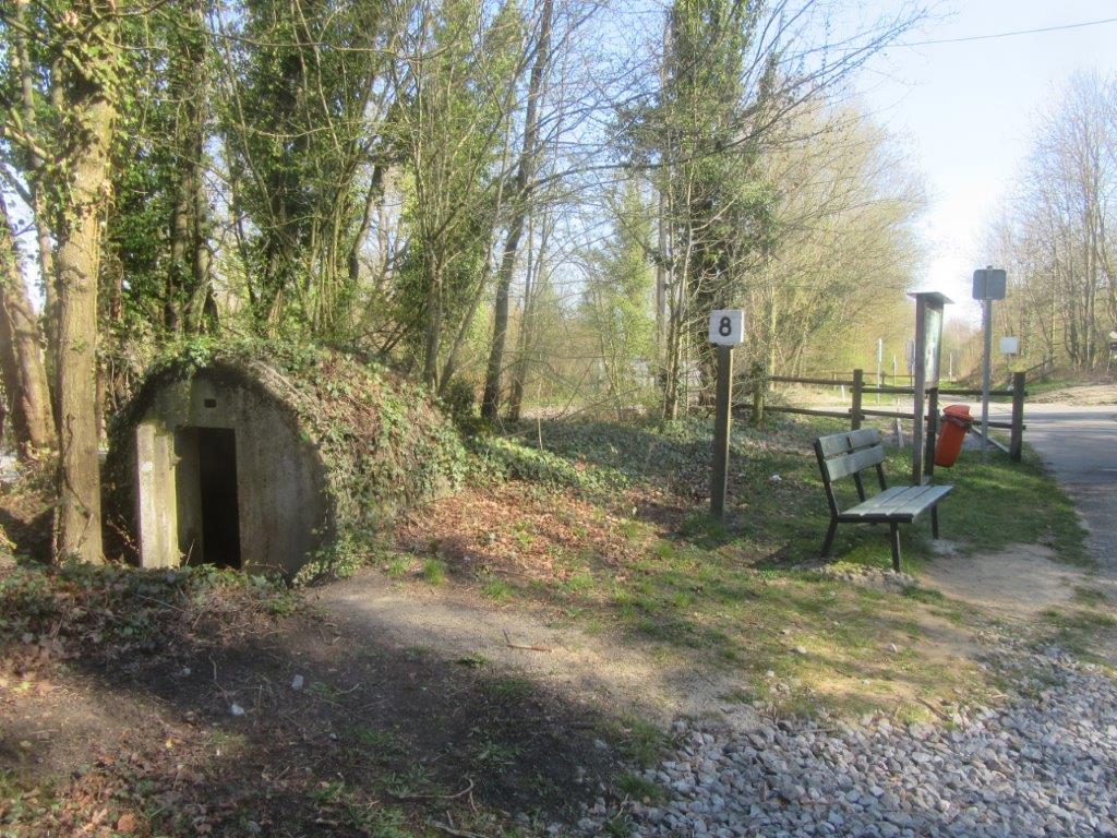 Abri anti-aérien le long de la ligne de chemin de fer n° 141 à Noirhat (2020)