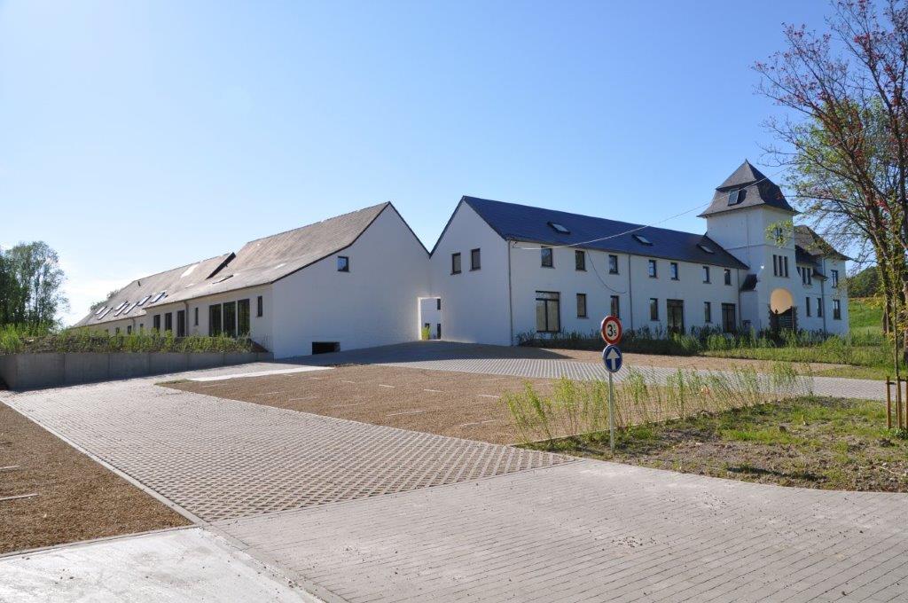 La ferme Bordeau transformée en habitats (mai 2020)