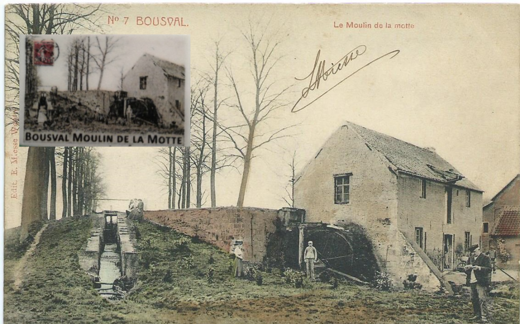 Fève représentant le moulin de La Motte et la carte postale qui a servi de modèle